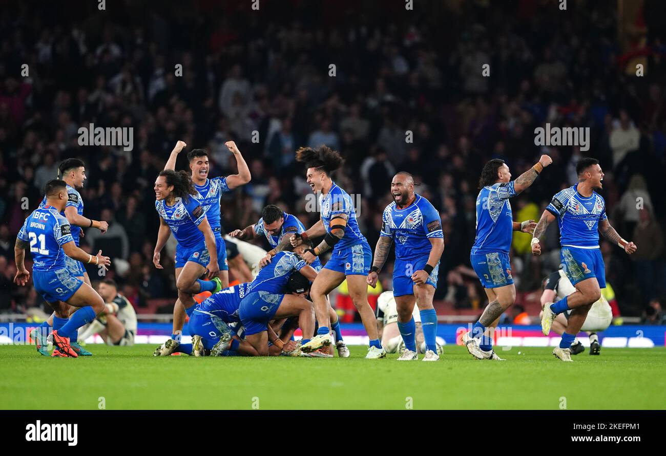 Fêtez les Samoa après avoir remporté la demi-finale de la coupe du monde de rugby au stade Emirates de Londres. Date de la photo: Samedi 12 novembre 2022. Banque D'Images