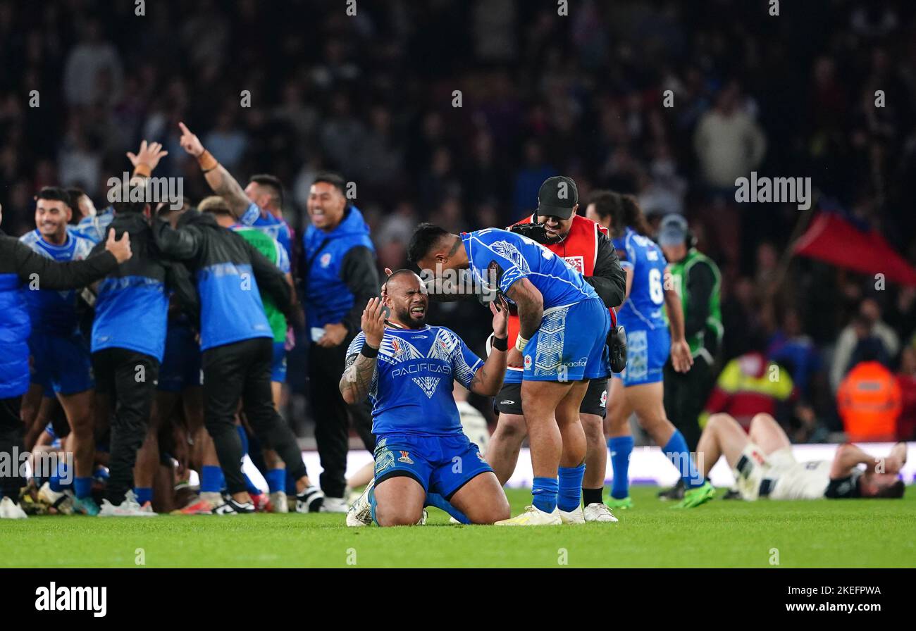 Fêtez les Samoa après avoir remporté la demi-finale de la coupe du monde de rugby au stade Emirates de Londres. Date de la photo: Samedi 12 novembre 2022. Banque D'Images