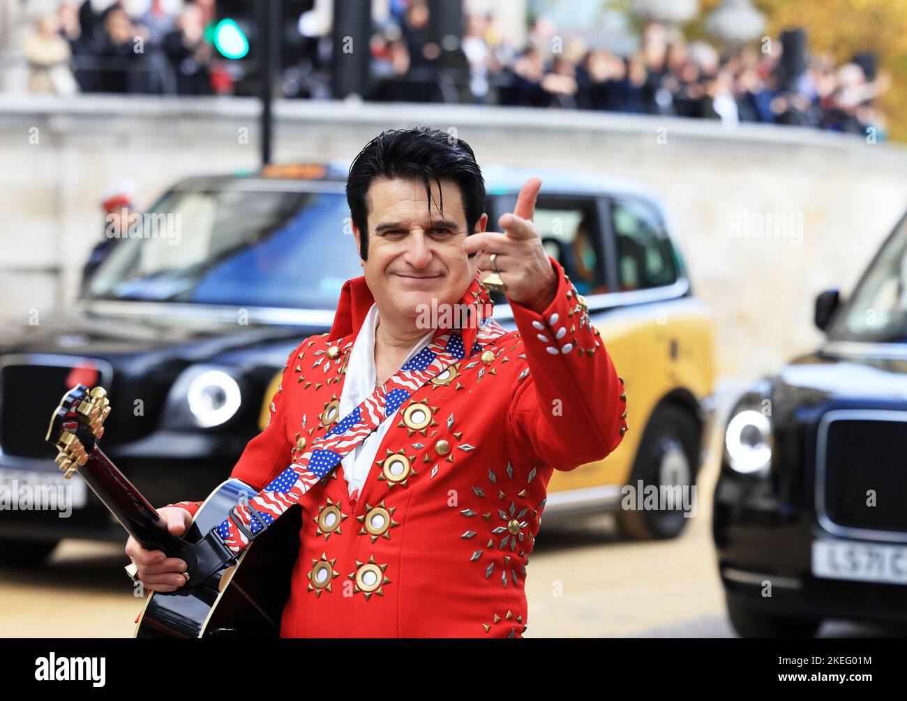 Londres, Royaume-Uni 12 novembre 2022. Il y avait un soleil glorieux pour le défilé du Lord Mayor's Show dans le Square Mile historique. Usurpateur d'Elvis dans la procession. Crédit : Monica Wells/Alay Live News Banque D'Images
