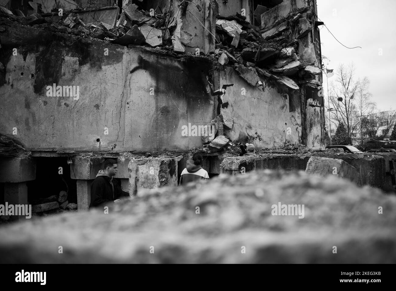 Borodyanka, région de Kiev 11.12.2022 le travail de la murale de Banksy sur le mur d'une maison détruite Banque D'Images