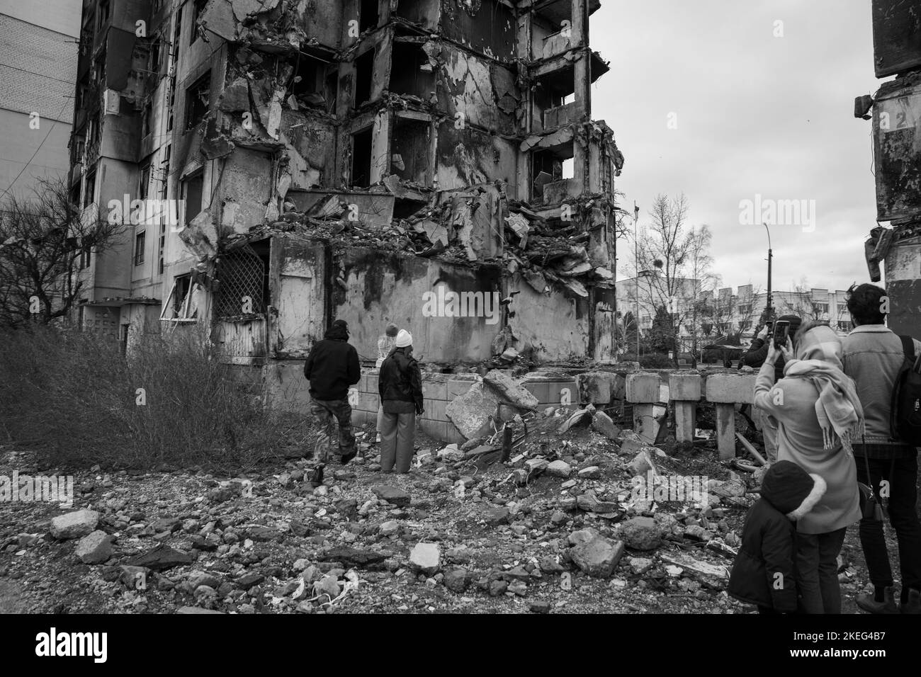 Borodyanka, région de Kiev 11.12.2022 le travail de la murale de Banksy sur le mur d'une maison détruite Banque D'Images