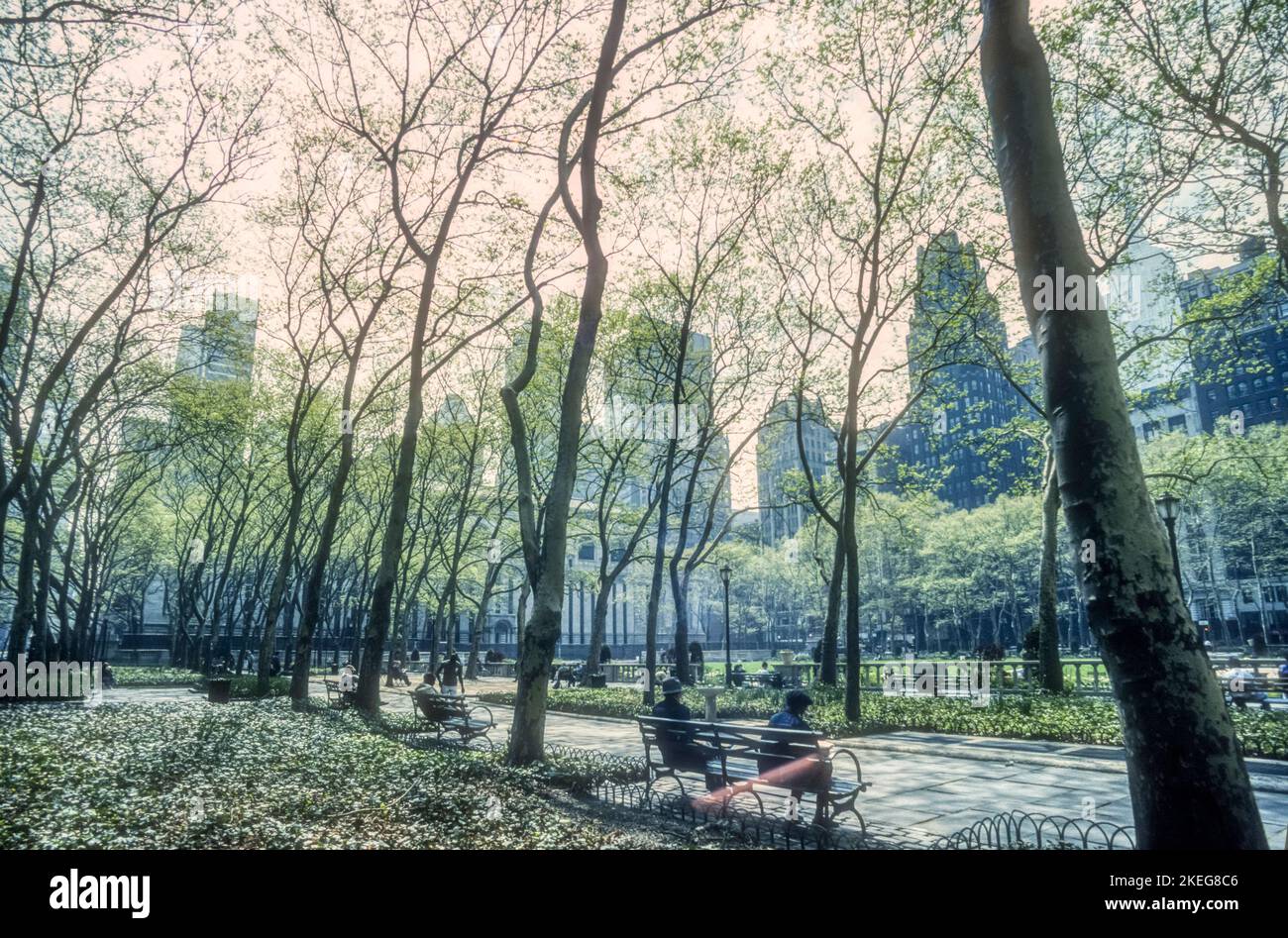 1994 image d'archive de Bryant Park à New York. Banque D'Images