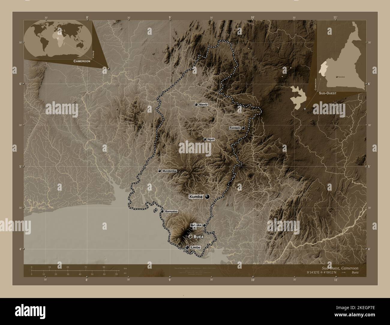 Sud-Ouest, région du Cameroun. Carte d'altitude colorée en tons sépia avec lacs et rivières. Lieux et noms des principales villes de la région. Coin a Banque D'Images
