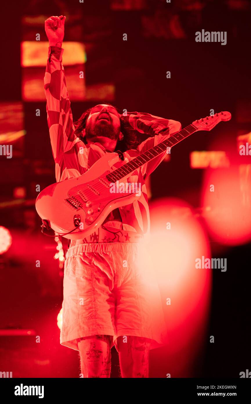 Londres, Royaume-Uni. 12th novembre 2022. Simon Neil, chanteur principal du groupe de rock écossais Biffy Clyro, en concert au O2, Londres crédit: John Barry/Alay Live News Banque D'Images Londres, Royaume-Uni. 12th novembre 2022. Simon Neil, chanteur principal du groupe de rock écossais Biffy Clyro, en concert au O2, Londres crédit: John Barry/Alay Live News Banque D'Images