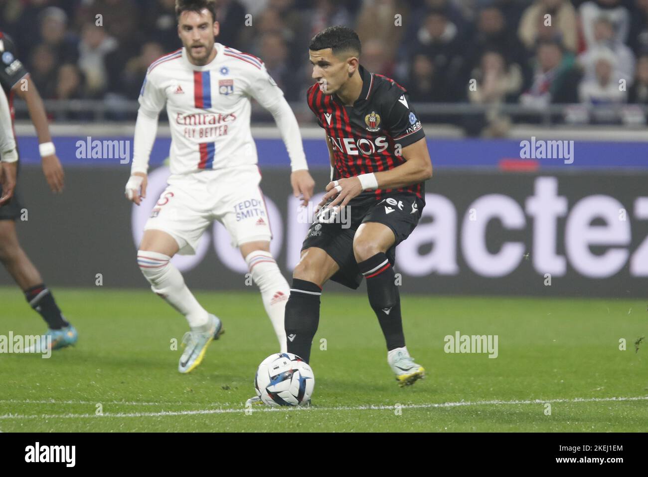 Youcef ATAL de Nice lors du championnat français Ligue 1 de football entre l'Olympique Lyonnais (Lyon) et l'OGC Nice sur 11 novembre 2022 au stade Groupama de Decines-Charpieu près de Lyon, France - photo: Romain Biard/DPPI/LiveMedia Banque D'Images
