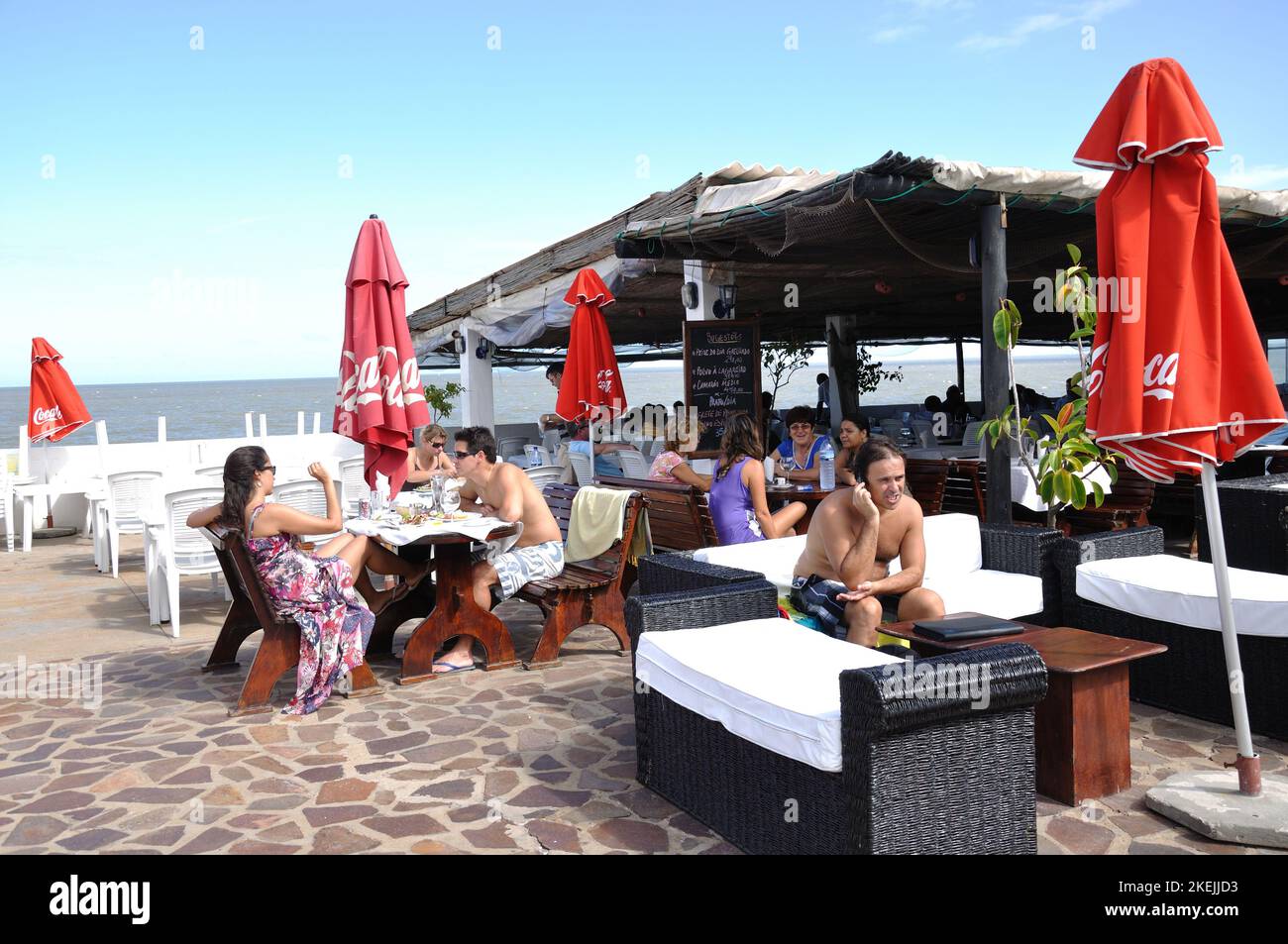 Le Club naval, Maputo, Mozambique. C'est un club établi de longue date avec piscine et salle à manger. Banque D'Images