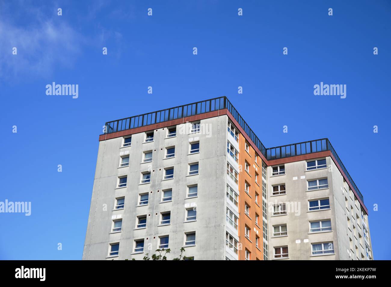 Les appartements du conseil dans les logements pauvres avec de nombreuses questions de protection sociale à Linwood Banque D'Images