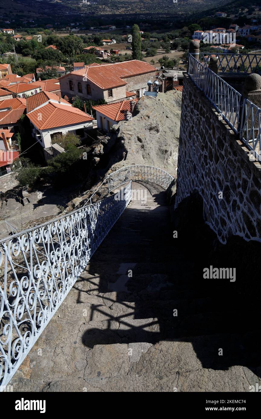 Ville de Petra, Lesbos, Grèce, vue de l'église notre-Dame du baiser doux - Glykfylousa Panagia - 2022. Octobre. Automne Banque D'Images