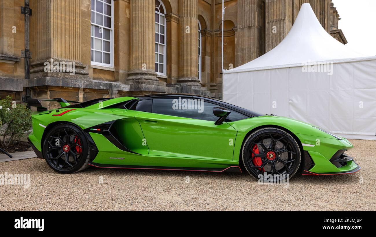 2020 Lamborghini Aventador SVJ LP 770-4 ‘82W’ en exposition au salon automobile Concours d’Elégance tenu au Palais de Blenheim le 4th septembre 2022 Banque D'Images