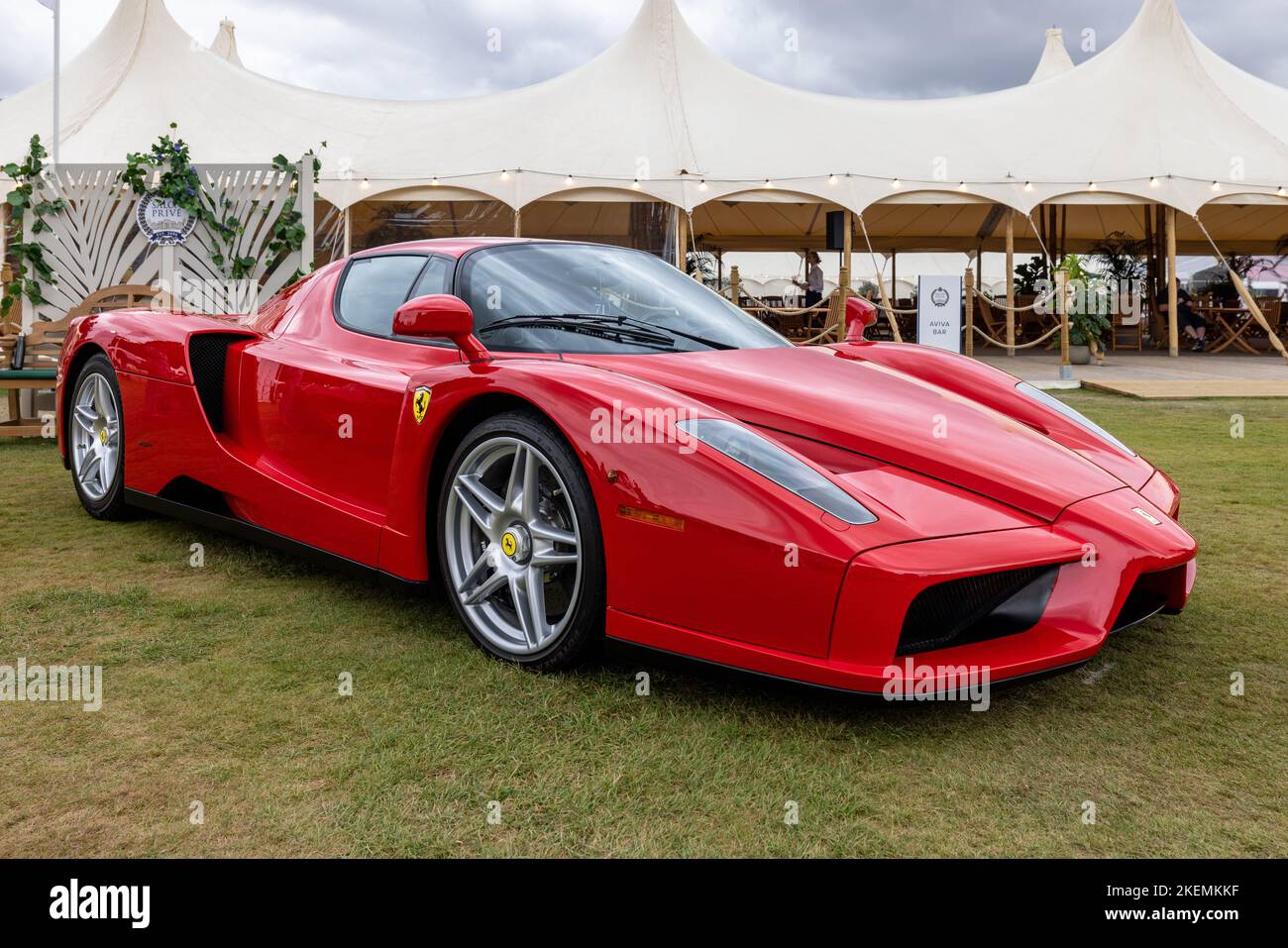Ferrari Enzo ‘V12 SSF’ en exposition au salon automobile Concours d’Elégance qui s’est tenu au Palais de Blenheim. Banque D'Images