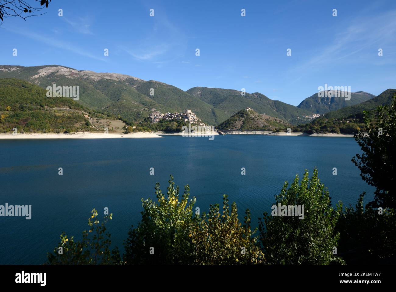 Italie, Latium, lac Turano Banque D'Images