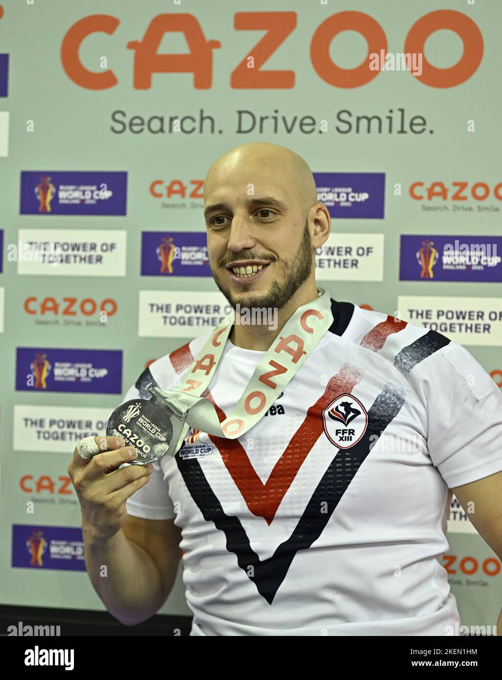 Sheffield, Royaume-Uni. 13th novembre 2022. Coupe du monde de rugby 2021. France V Australie. EIS. Sheffield. L'homme du match, Jeremy Bourson (France), pose avec sa médaille à la fin du match le match de demi-finale de la coupe du monde de rugby en fauteuil roulant de France V Australia. Credit: Sport en images/Alamy Live News Banque D'Images