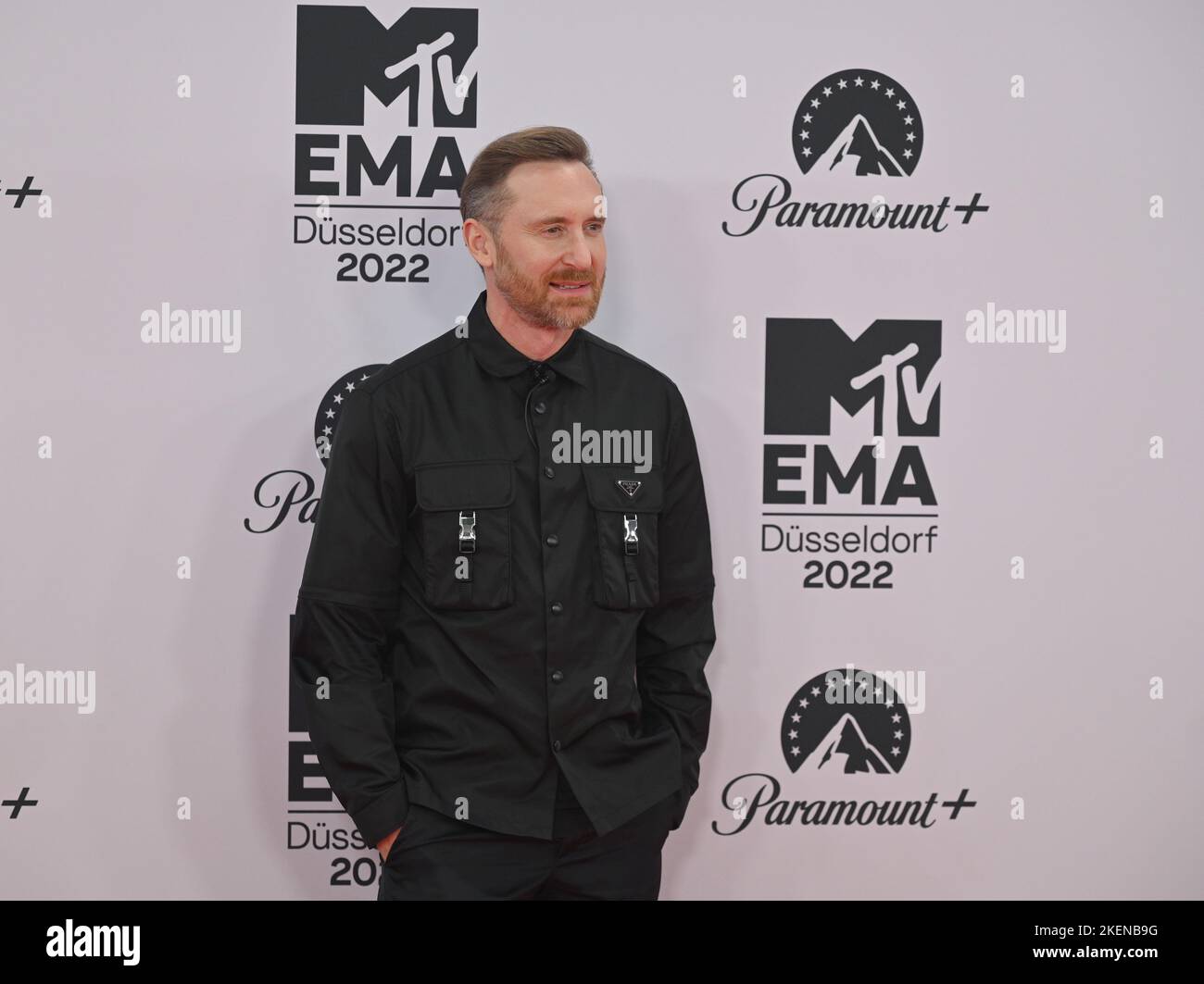Düsseldorf, Allemagne. 13th novembre 2022. David Guetta arrive pour les MTV Europe Music Awards au PSD Bank Dome. Les prix sont remis par la chaîne musicale MTV. Credit: Henning Kaiser/dpa/Alay Live News Banque D'Images