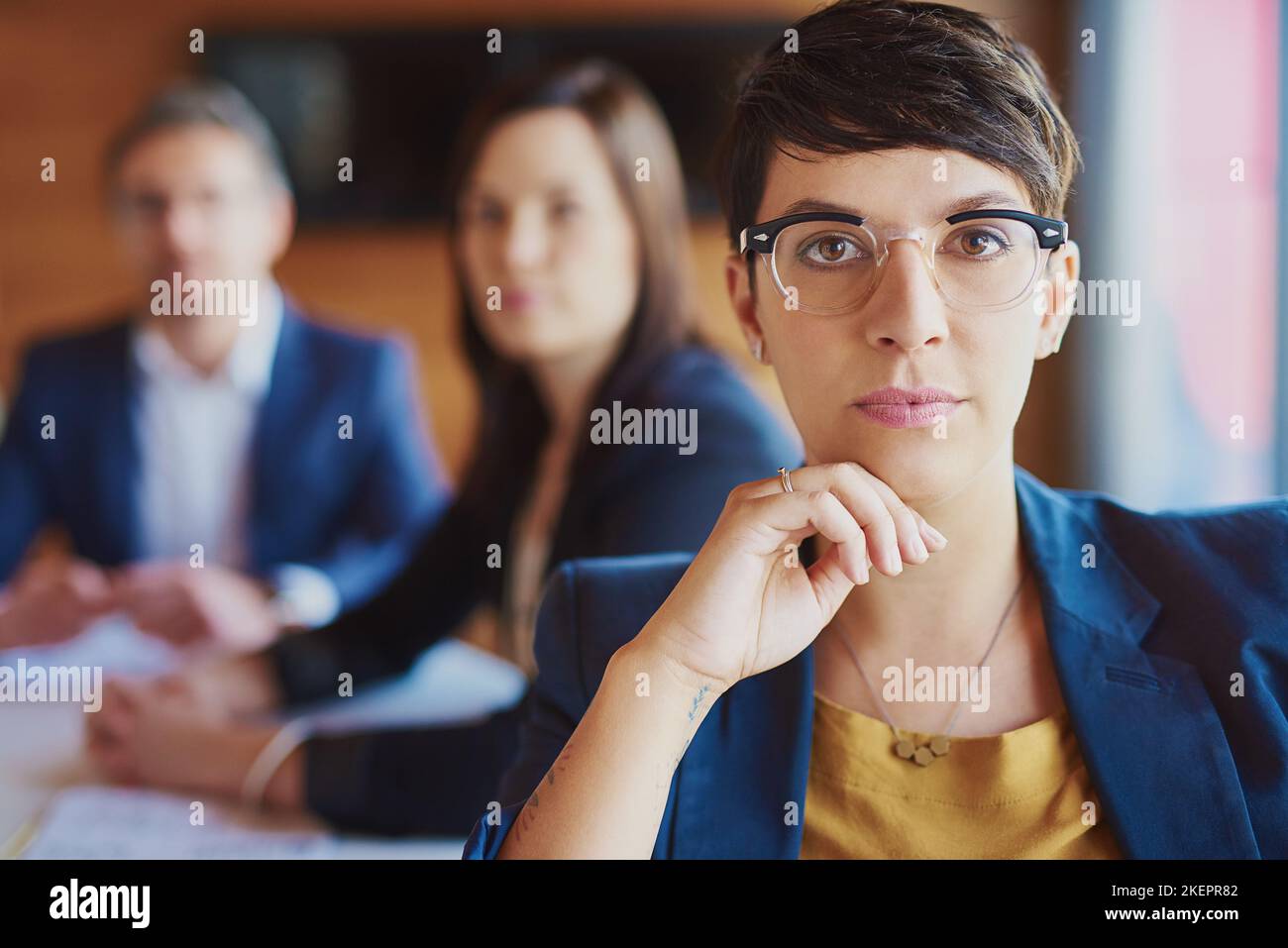 La Confiance Est Toujours Avant Le Succès Portrait Court Dune Femme Daffaires Assise Dans La