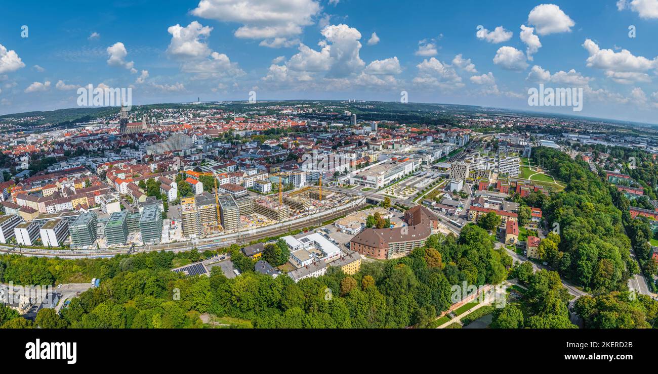 La ville de Neu Ulm dans la Souabe autour du parc Glacis d'en haut Banque D'Images