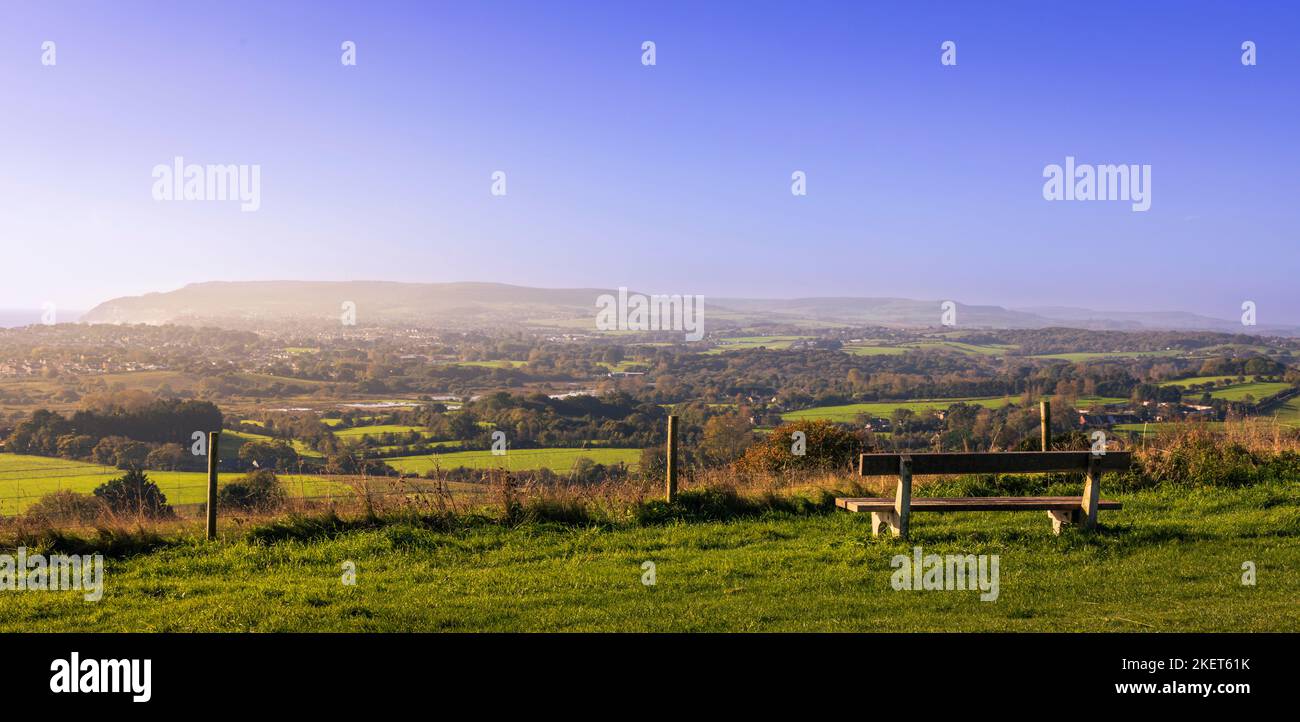 Belle vue sur la campagne de l'île de Wight dans le sud-est de l'Angleterre depuis Brading Down Banque D'Images