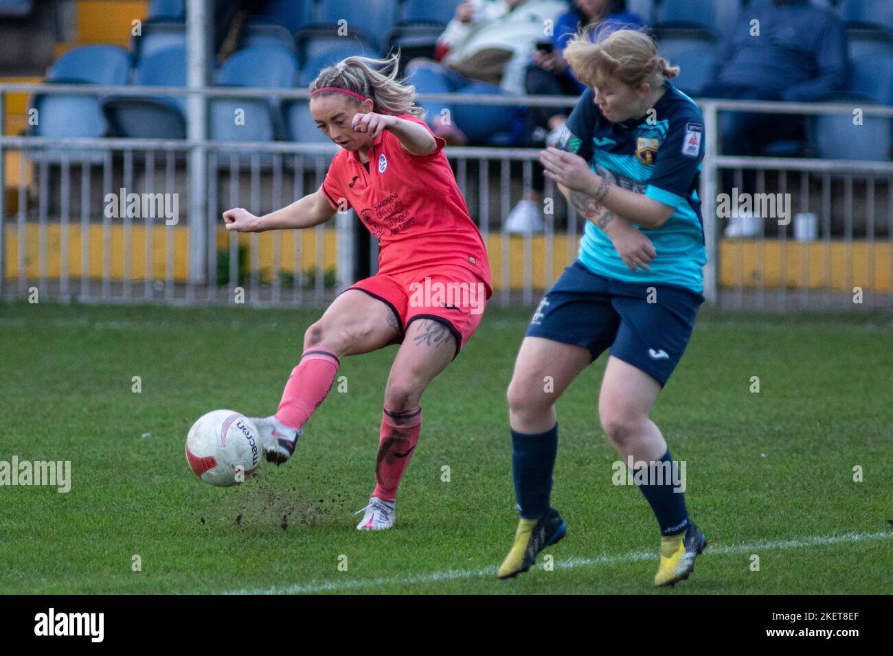 Port Talbot Town v Swansea City dans le Genero Adran Premier au chemin Victoria le 28th novembre 2021. Crédit : Lewis Mitchell Banque D'Images