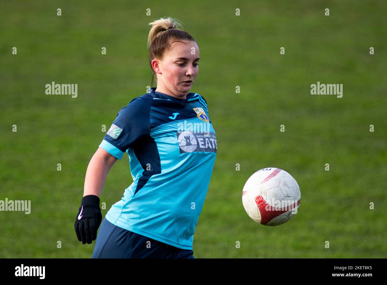 Port Talbot Town v Swansea City dans le Genero Adran Premier au chemin Victoria le 28th novembre 2021. Crédit : Lewis Mitchell Banque D'Images