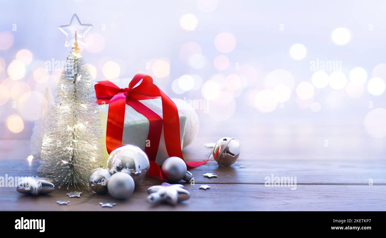 Arbre de Noël et cadeaux de Noël. Motif banderole de Noël ou carte de vœux Banque D'Images