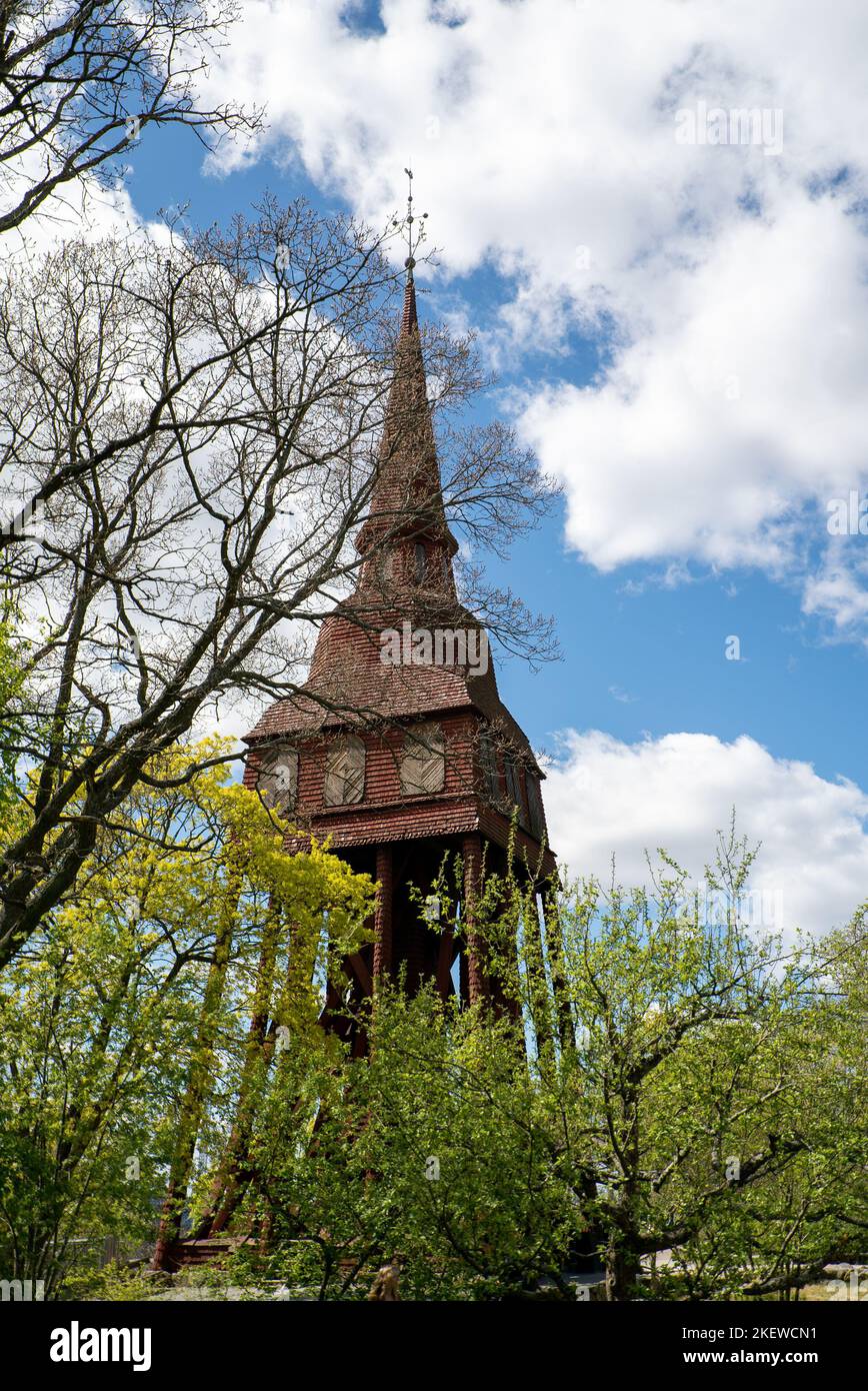 Ancien beffroi Hallestad en bois au musée en plein air de Skansen à Stockholm, Suède Banque D'Images