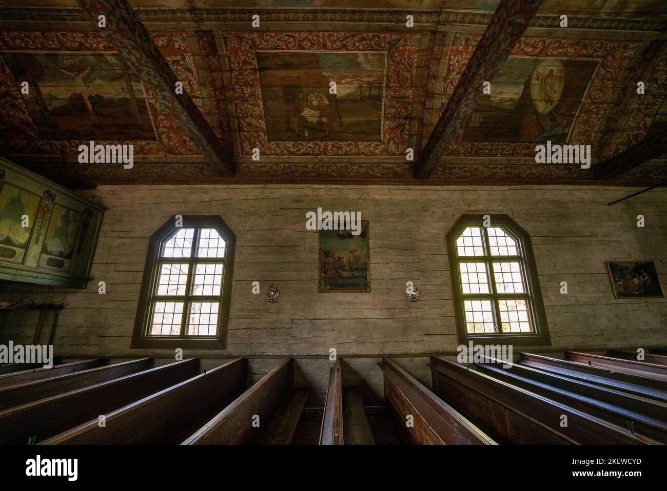 Intérieur de l'église de Segulora du village de Segulora en Suède, aujourd'hui à Skansen, le musée en plein air sur l'île de Djurgården Banque D'Images