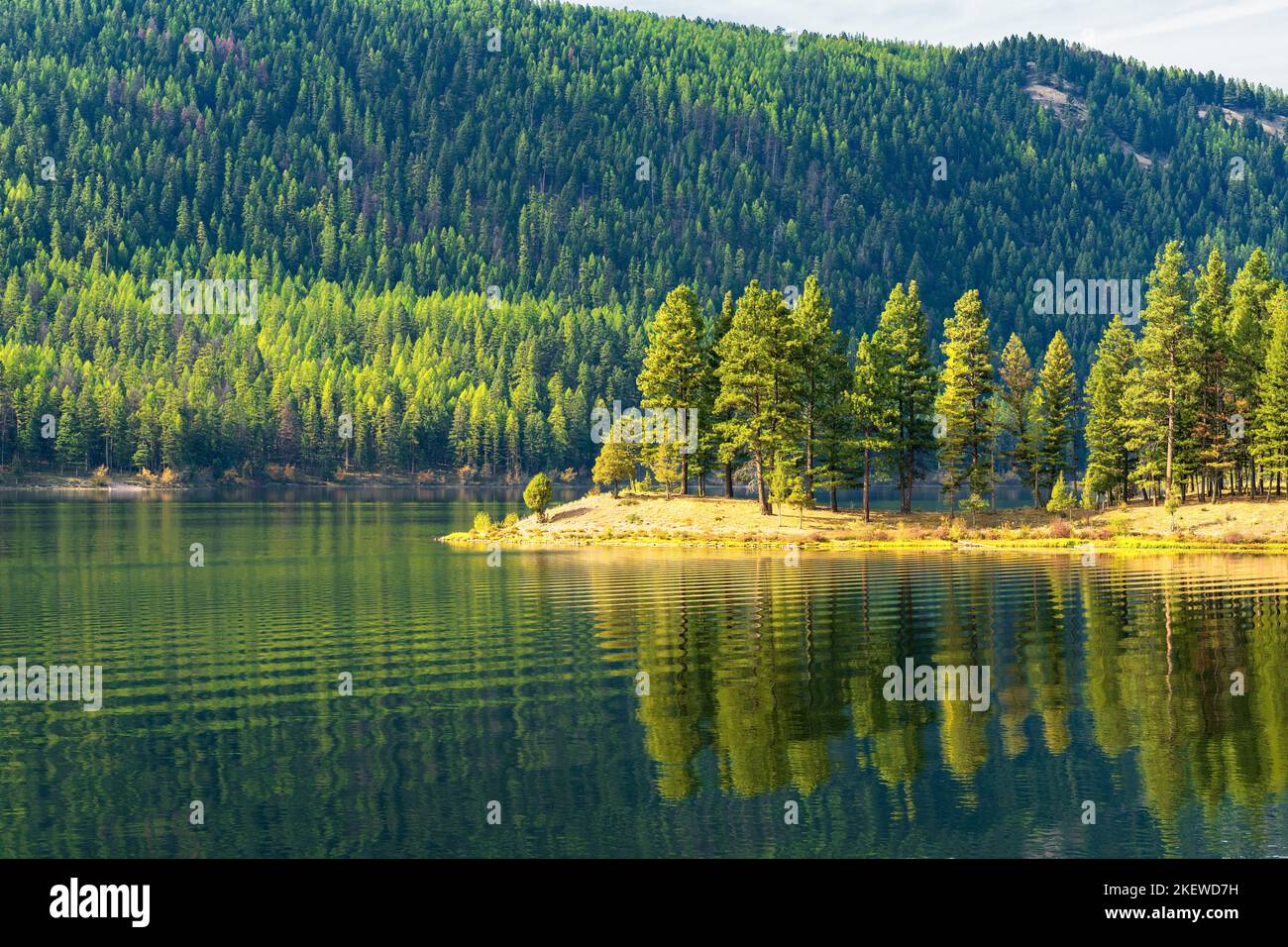 L'automne vient à Big Sky Country et un trajet panoramique le long de la Montana Highway 83. Banque D'Images