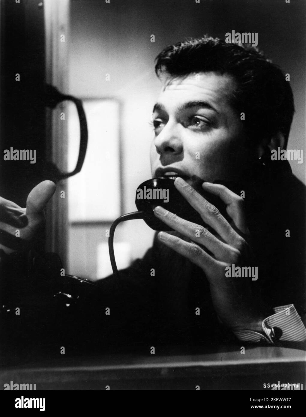 TONY CURTIS comme Sidney Falco dans DOUCE ODEUR DE SUCCÈS 1957 réalisateur ALEXANDER MACKENDRICK roman Ernest Lehman scénario Clifford Odets et Ernest Lehman Norma Productions / Curtleigh Productions / Hecht-Hill-Lancaster Productions / United Artists Banque D'Images