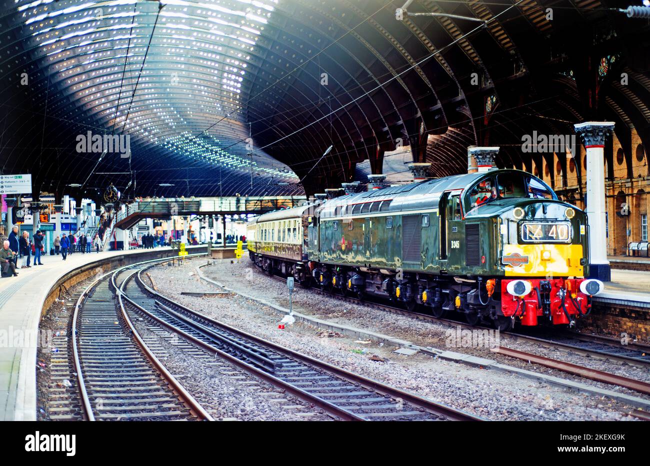 Classe 40 D345 à la gare de York, York, Angleterre Banque D'Images