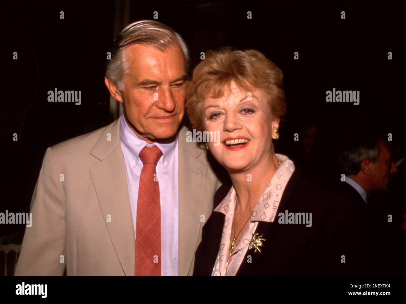 Angela Lansbury et Peter Shaw à la télévision Italiana déjeuner de distinctions honorifiques au restaurant Chasen à Beverly Hills, Californie sur 14 octobre 1988 crédit: Ralph Dominguez/MediaPunch Banque D'Images