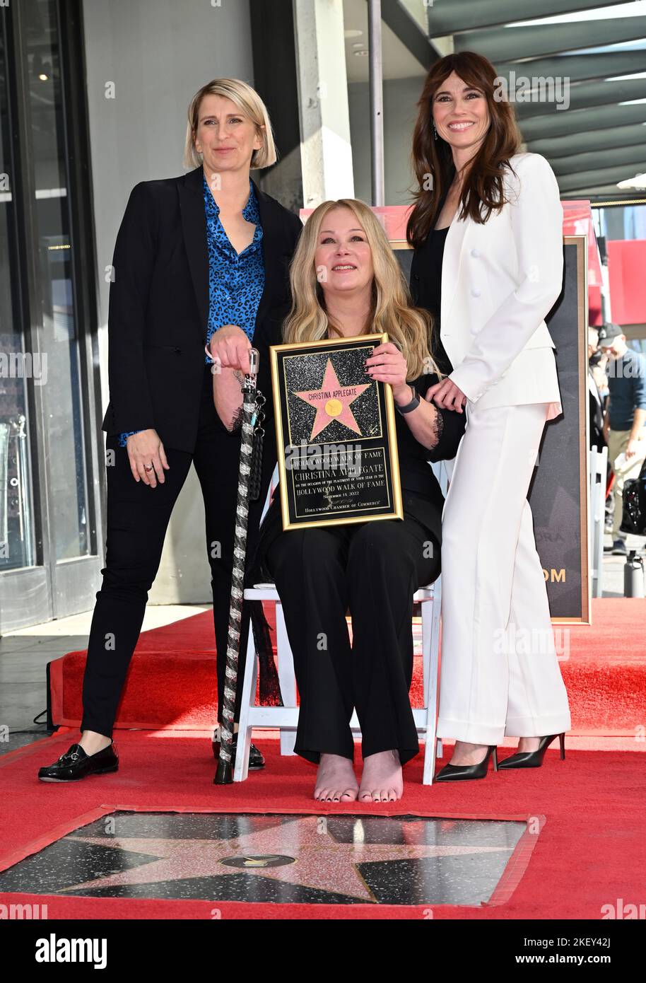 Los Angeles, États-Unis. 14th novembre 2022. Liz Feldman, Christina Applegate et Linda Cardellini sur Hollywood Boulevard, où l'actrice Christina Applegate a été honorée par une star du Hollywood Walk of Fame. Crédit photo : Paul Smith/Alamy Live News Banque D'Images
