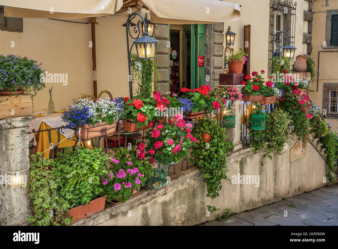 Restaurant étoilé Michelin Osteria del Teatro sur la via Giuseppe Maffei dans la ville de Cortona, en Toscane, Italie Banque D'Images