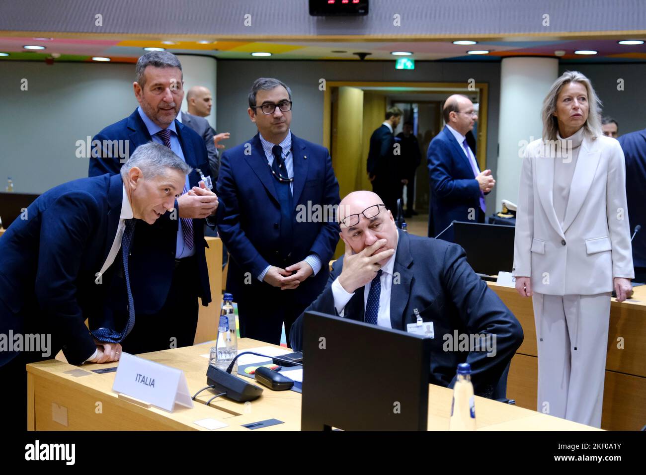 Bruxelles, Belgique. 15th novembre 2022. Guido Crosetto, ministre de la Défense lors d'une réunion des ministres de la Défense de l'UE au Conseil européen de Bruxelles, Belgique, le 15 novembre 2022. Crédit: ALEXANDROS MICHAILIDIS/Alamy Live News Banque D'Images