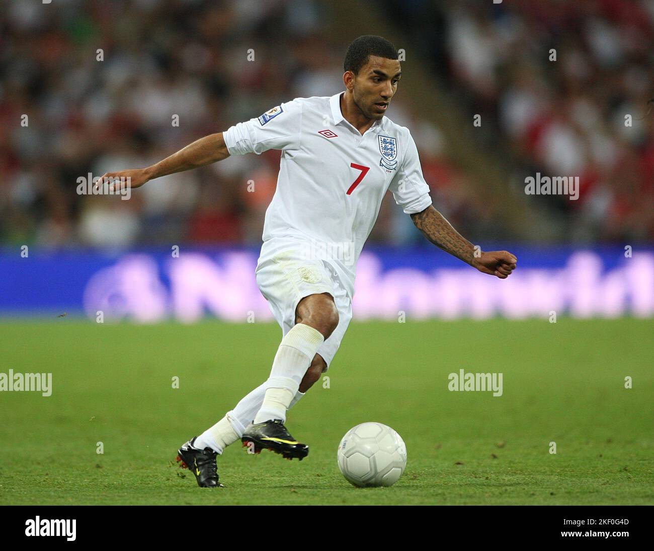 Photo du dossier en date du 09-09-2009 d'Aaron Lennon, qui a annoncé sa retraite à l'âge de 35 ans. Date de publication : mardi 15 novembre 2022. Banque D'Images