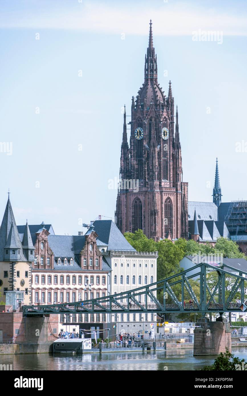 Vue sur la vieille ville et le Kaiserdom Sankt Bartholomäus, Cathédrale impériale de Saint Bartholomew, Francfort, Allemagne Banque D'Images
