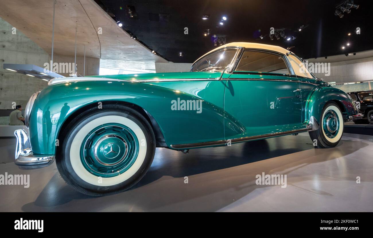 1954 Mercedes-Benz 300 S cabriolet A, Musée Mercedes-Benz, Stuttgart, Allemagne Banque D'Images 1954 Mercedes-Benz 300 S cabriolet A, Musée Mercedes-Benz, Stuttgart, Allemagne Banque D'Images