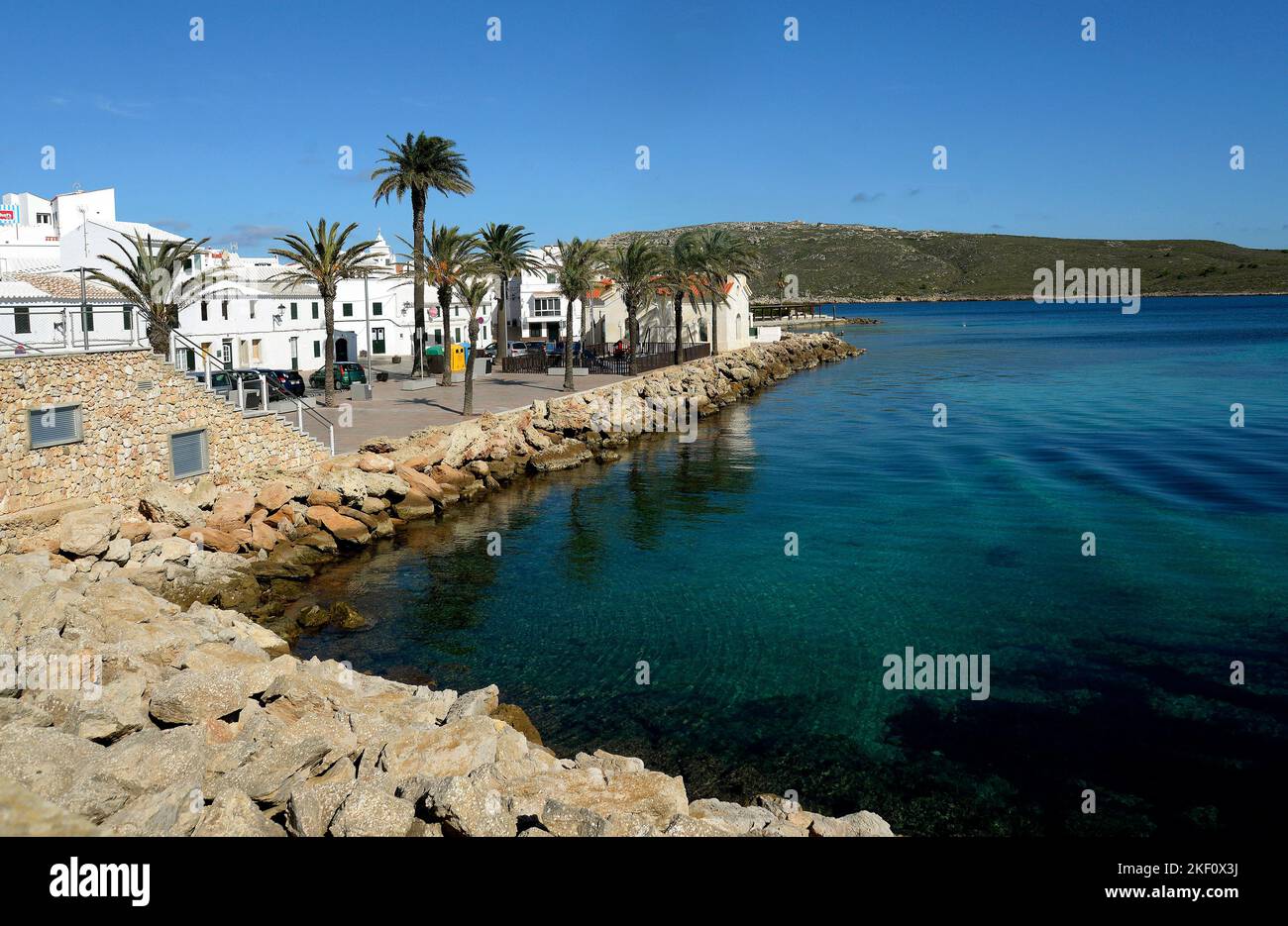 Fornells, à Minorque. Petit village de pêcheurs célèbre pour la pêche au homard. Village le plus visité en Espagne au cours de l'année 2022 par un site de voyage. Banque D'Images