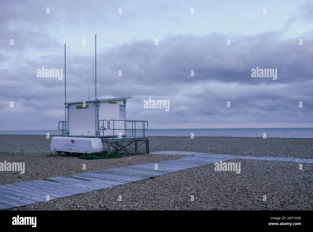 Hastings, Kent, Royaume-Uni, 11 novembre 2022. Refuge Lifeguard de la ville côtière britannique Banque D'Images