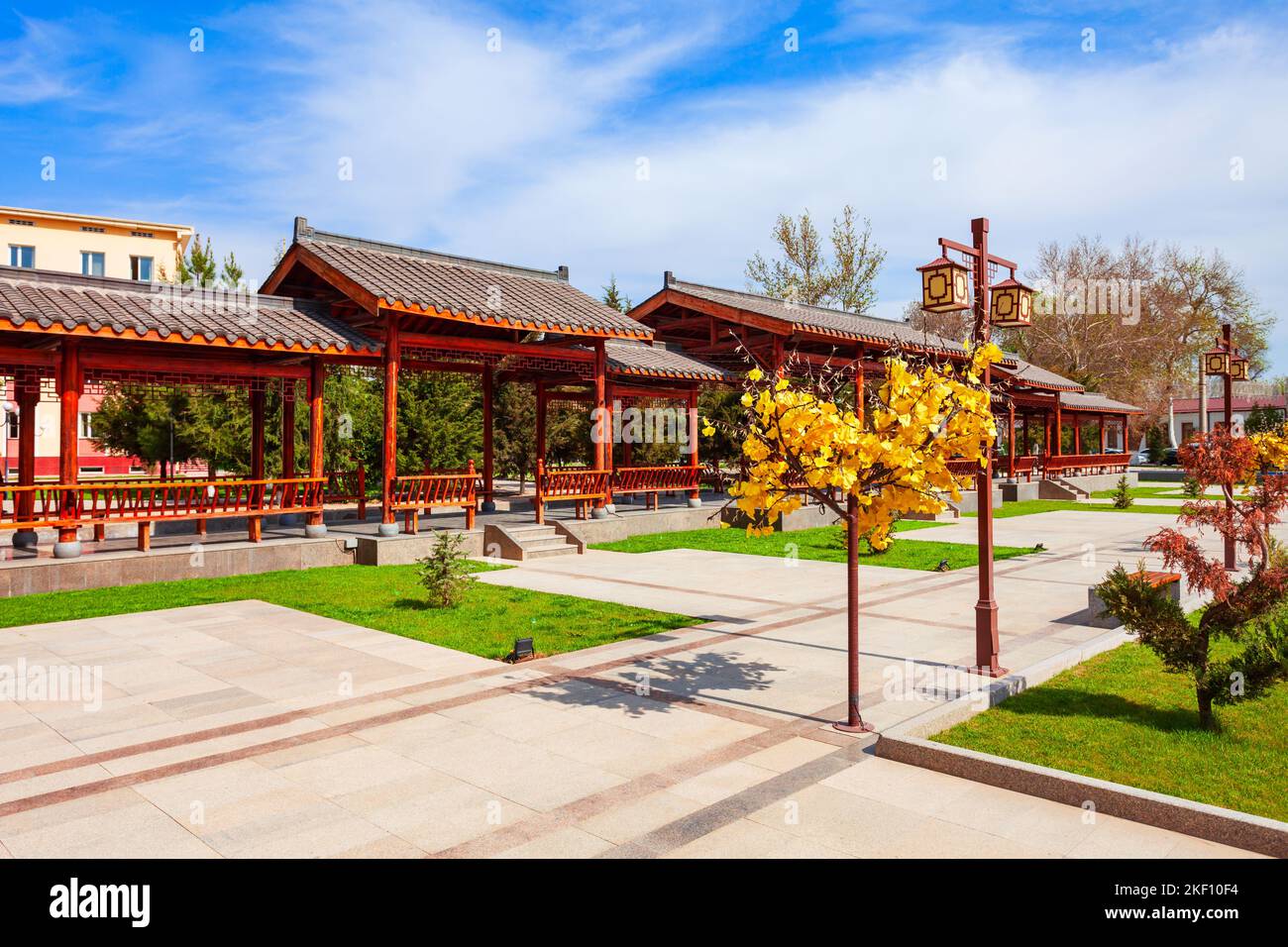 Jardin chinois au centre de la ville de Samarkand en Ouzbékistan Banque D'Images