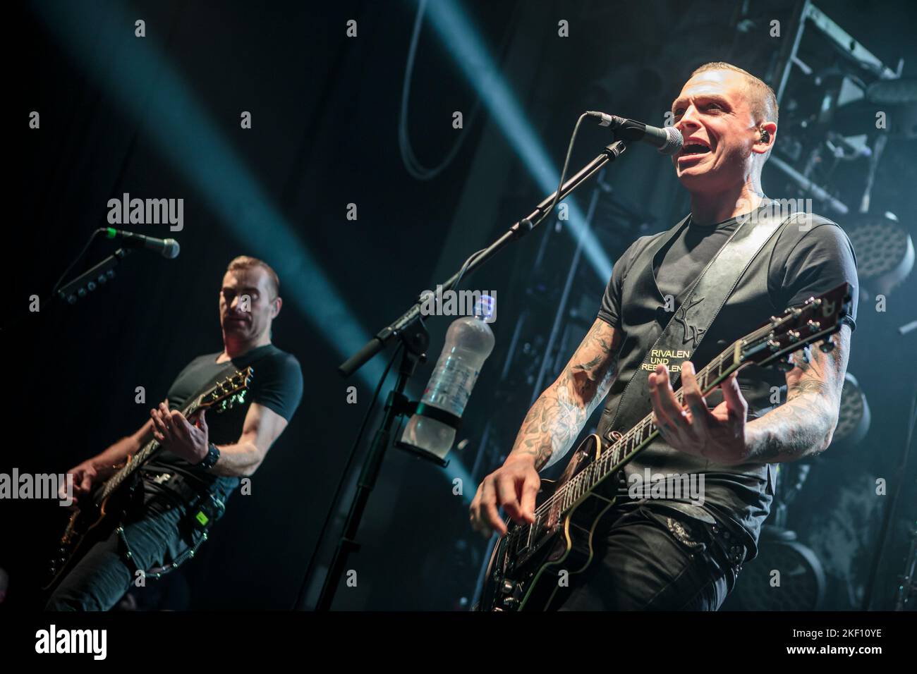 Frei.Wild, groupe de rock allemand de Brixen, Tyrol du Sud, Italie, avec la chanteuse Philipp Burger (R), concert à Eventwerkstatt, Wetzlar, Allemagne. 5th avril 2019 Banque D'Images