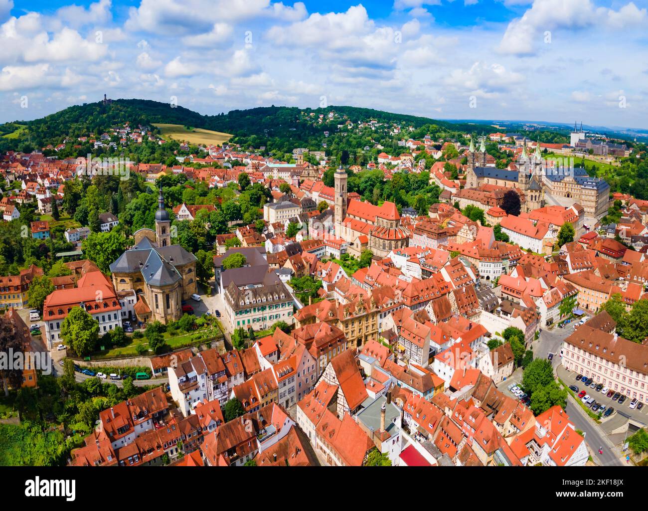 Église Saint-Étienne, Église paroissiale de notre-Dame et cathédrale de Bamberg vue panoramique aérienne. Bamberg est une ville sur la rivière Regnitz en haute-Franconie, Banque D'Images