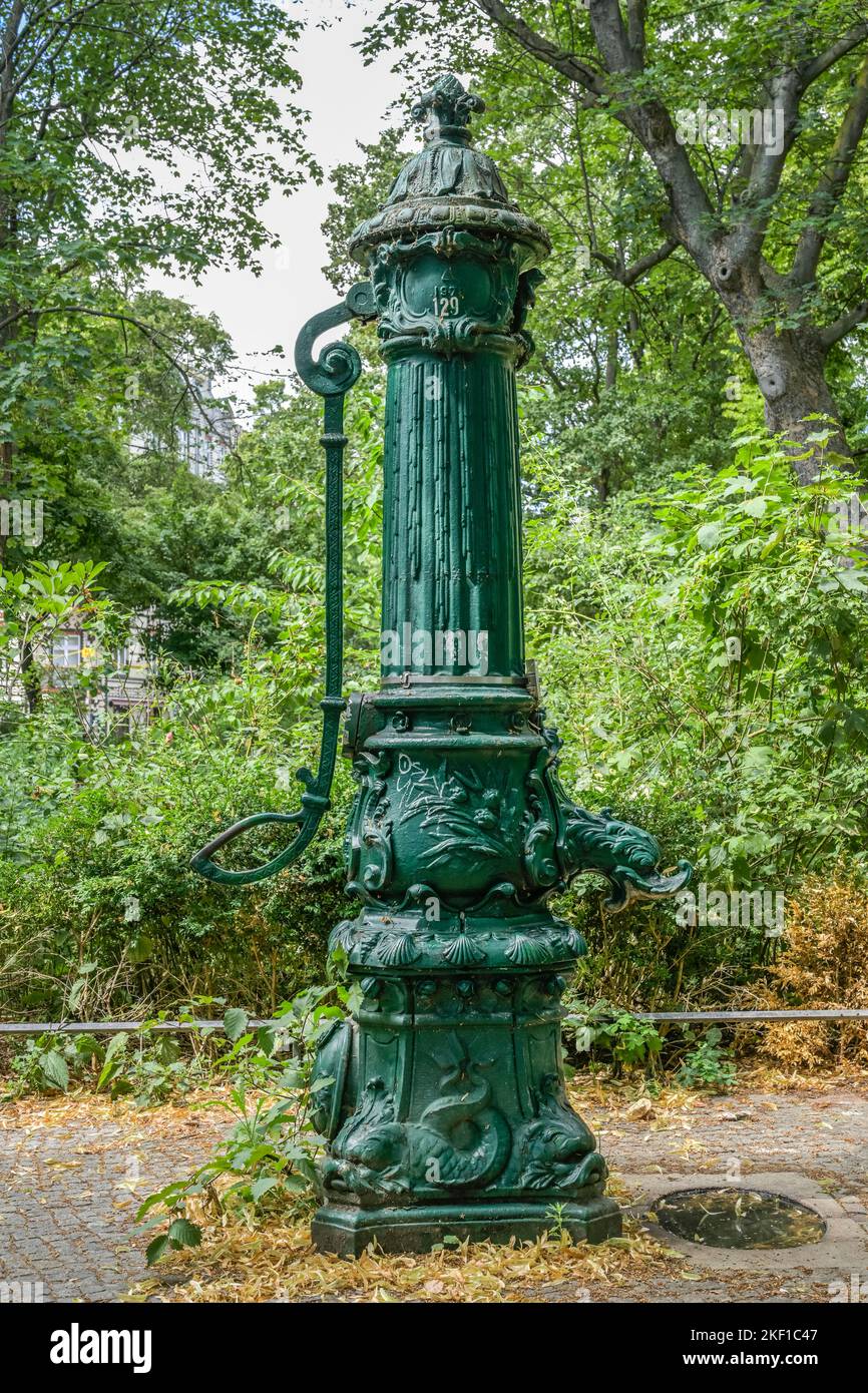 Alte Wasserpumpe, Winterfeldtplatz, Schöneberg, Tempelhof-Schöneberg, Berlin, Allemagne Banque D'Images
