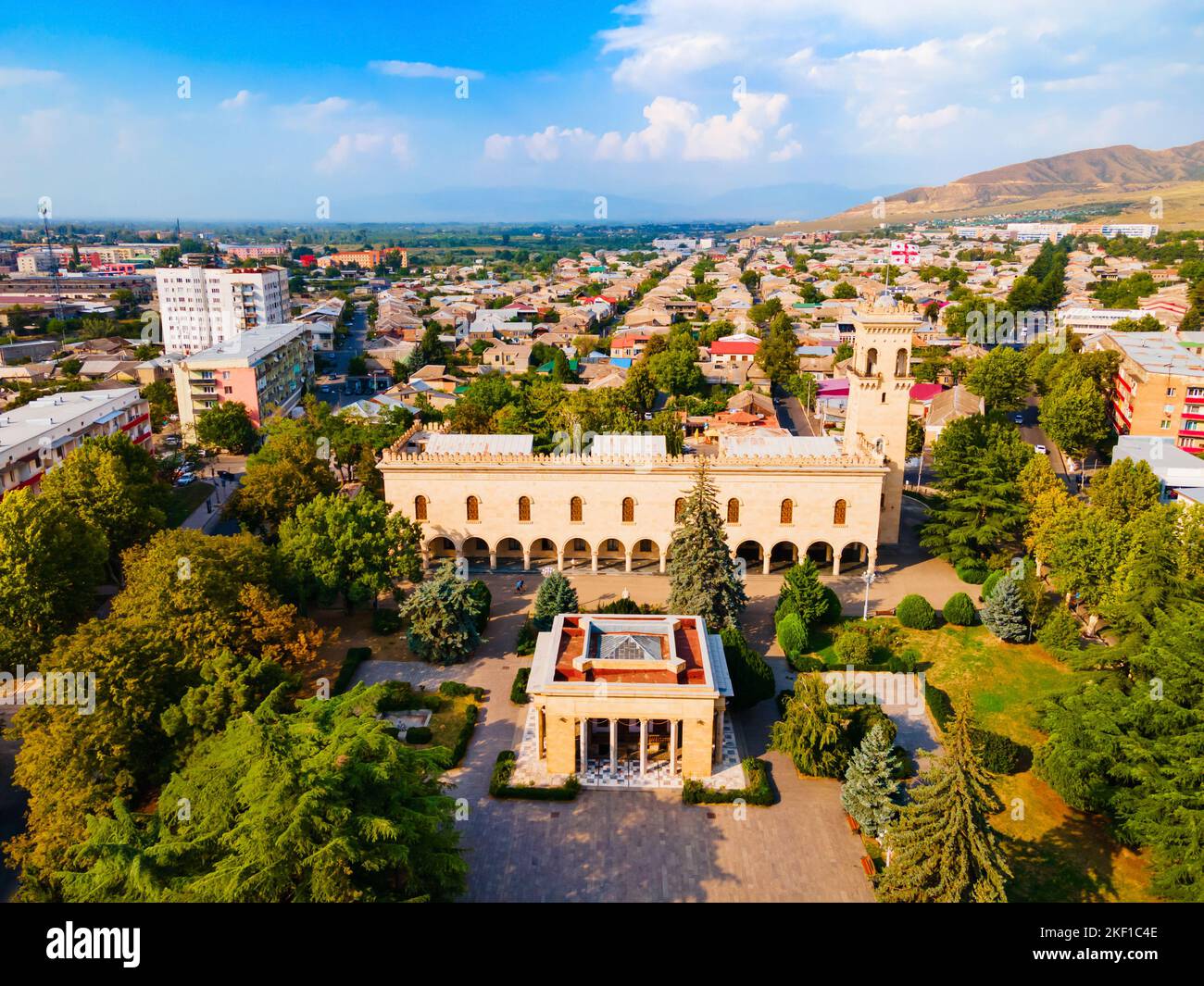 Le musée Joseph Staline offre une vue panoramique aérienne à Gori, en Géorgie. Musée est dédié à la vie de Joseph Staline, le chef de l'Union soviétique, qui Banque D'Images