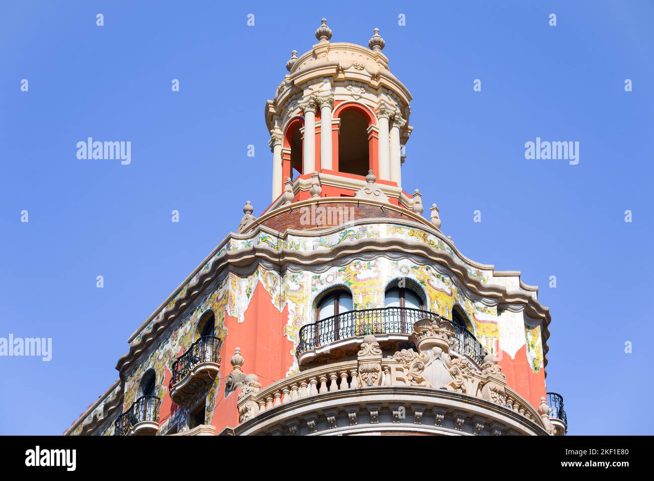 Valence, Espagne - 5 novembre 2022: Architecture extérieure du bâtiment colonial de la Banque de Valence. Le monument est une attraction touristique Banque D'Images