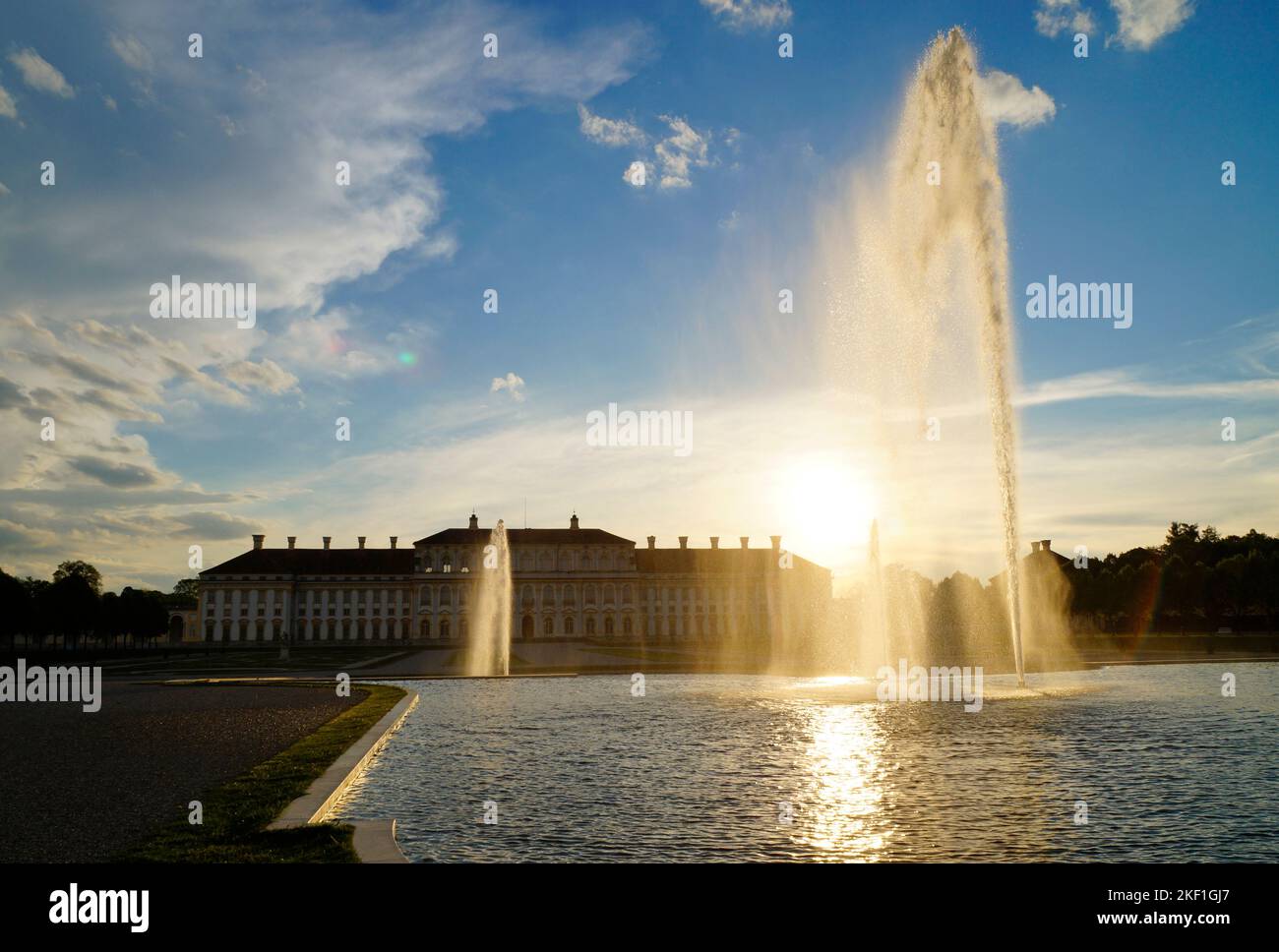 Le palais de Schleissheim et un grand parc baroque de la famille royale Wittelsbach dans le village d'Oberschleißheim, Munich, Bavière, Allemagne Banque D'Images