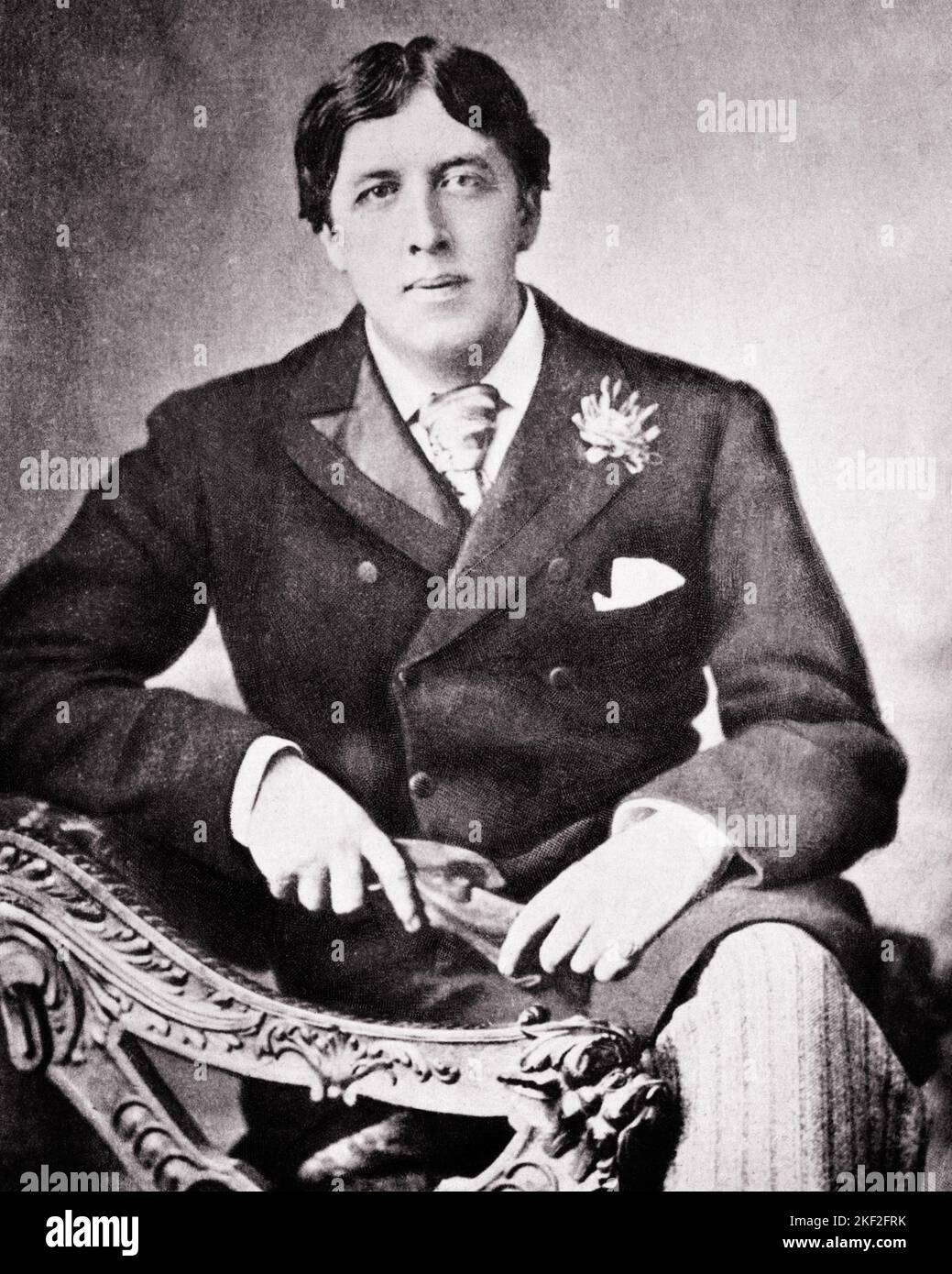 1880S PORTRAIT DU POÈTE ET DRAMATURGE IRLANDAIS OSCAR WILDE À L'ÂGE DE 35 - Q59263 CPC001 POÈTE HARS Banque D'Images
