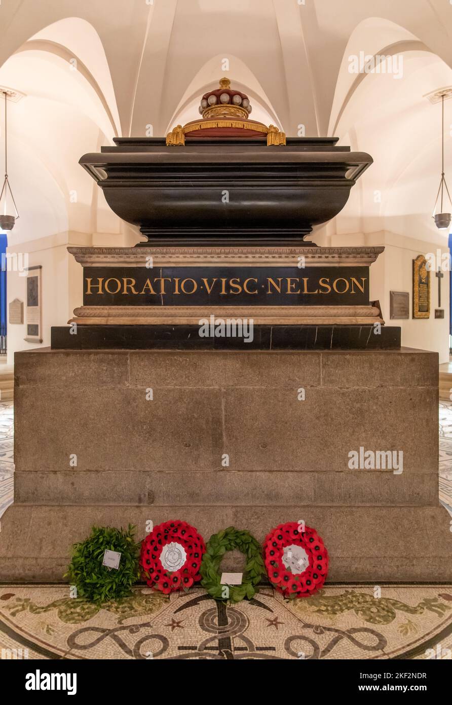 La tombe de Horatio Nelson dans la crypte de la cathédrale Saint-Paul Banque D'Images