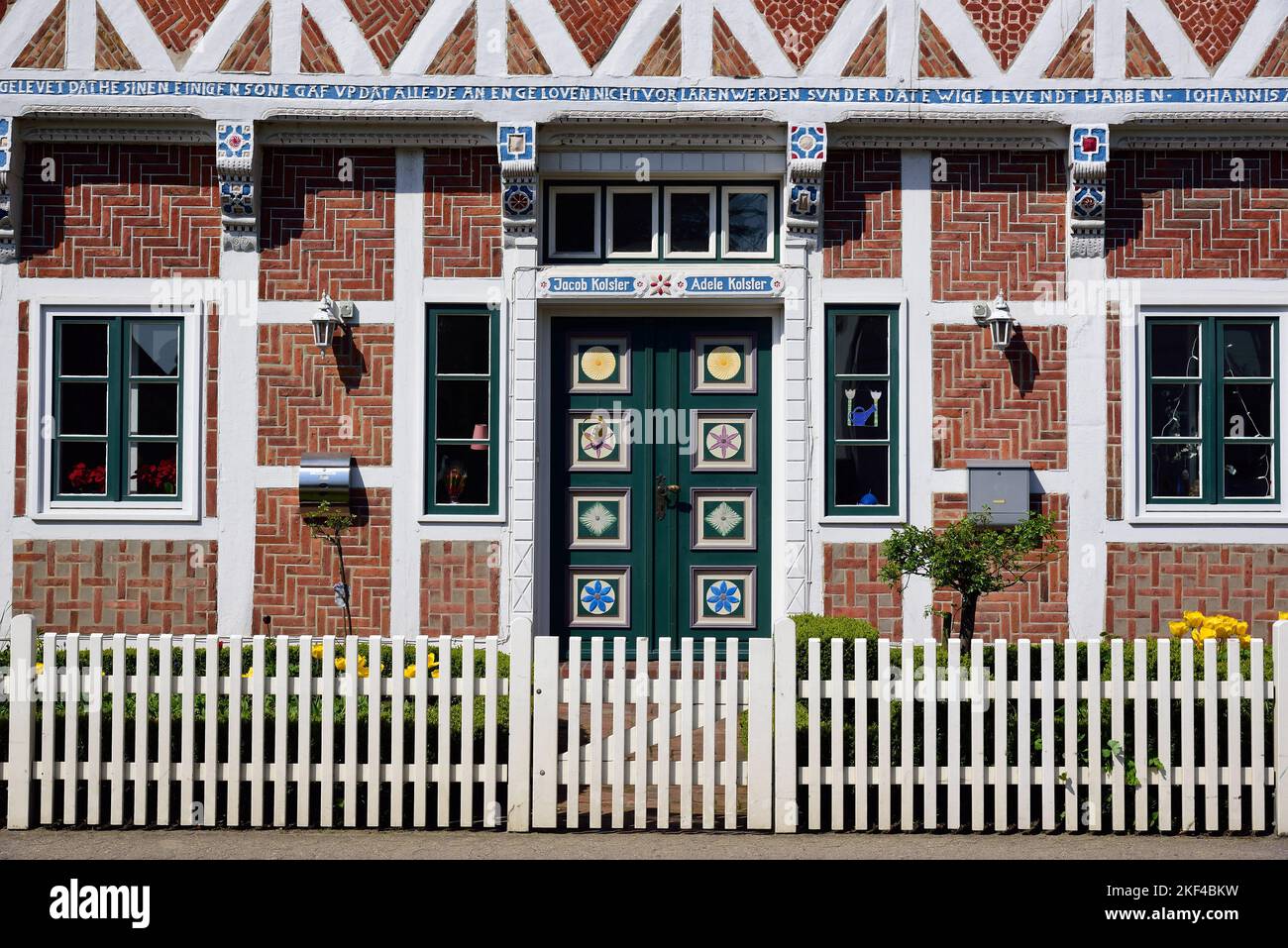 Europa, Deutschland, Niedersachsen, Altes Land BEI Hamburg, Steinkirchen an der Luehe, Alter Fachwerkbauernhof, kunstvolle Ausmauerung des Fachwerks, Banque D'Images