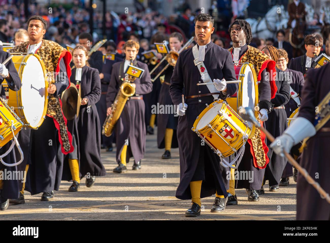 LA BANDE SCOLAIRE DE CHRIST à l'HÔPITAL au Lord Mayor's Show Parade dans la ville de Londres, au Royaume-Uni. Inclus Banque D'Images