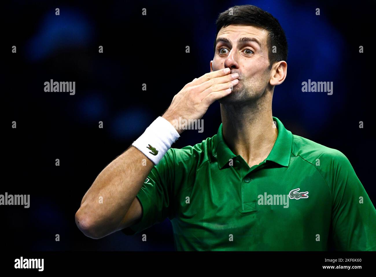 Turin, Italie. 16 novembre 2022. Novak Djokovic, de Serbie, célèbre la victoire à la fin de son match rond-point contre Andrey Rublev, de Russie, au cours du quatrième jour des finales de Nitto ATP. Novak Djokovic remporte le match 6-4, 6-1. Credit: Nicolò Campo/Alay Live News Banque D'Images