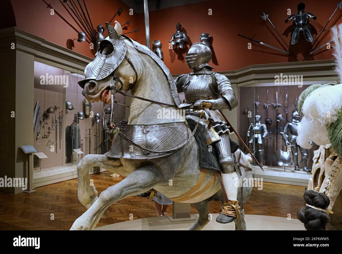 Chicago, États-Unis - août 2022 : la section médiévale de l'Art Institute of Chicago affiche des mannikins portant une armure dans toute la bataille. Banque D'Images